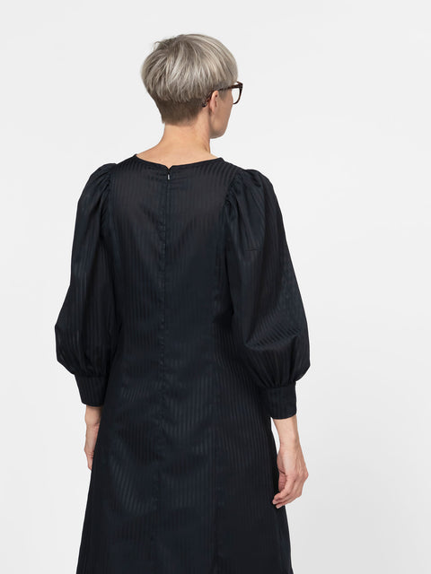 FLUTTER SLEEVE DRESS PATTERN